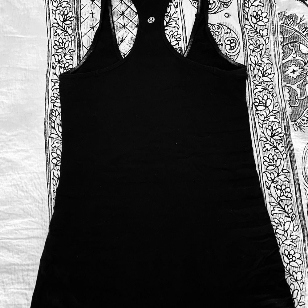 Lululemon racerback size 4